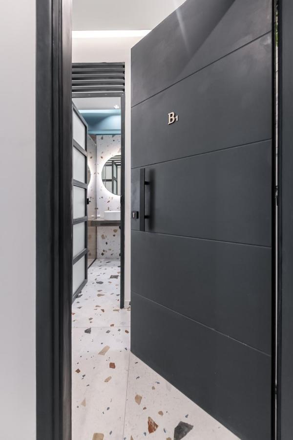 Furla Suites Атина Екстериор снимка