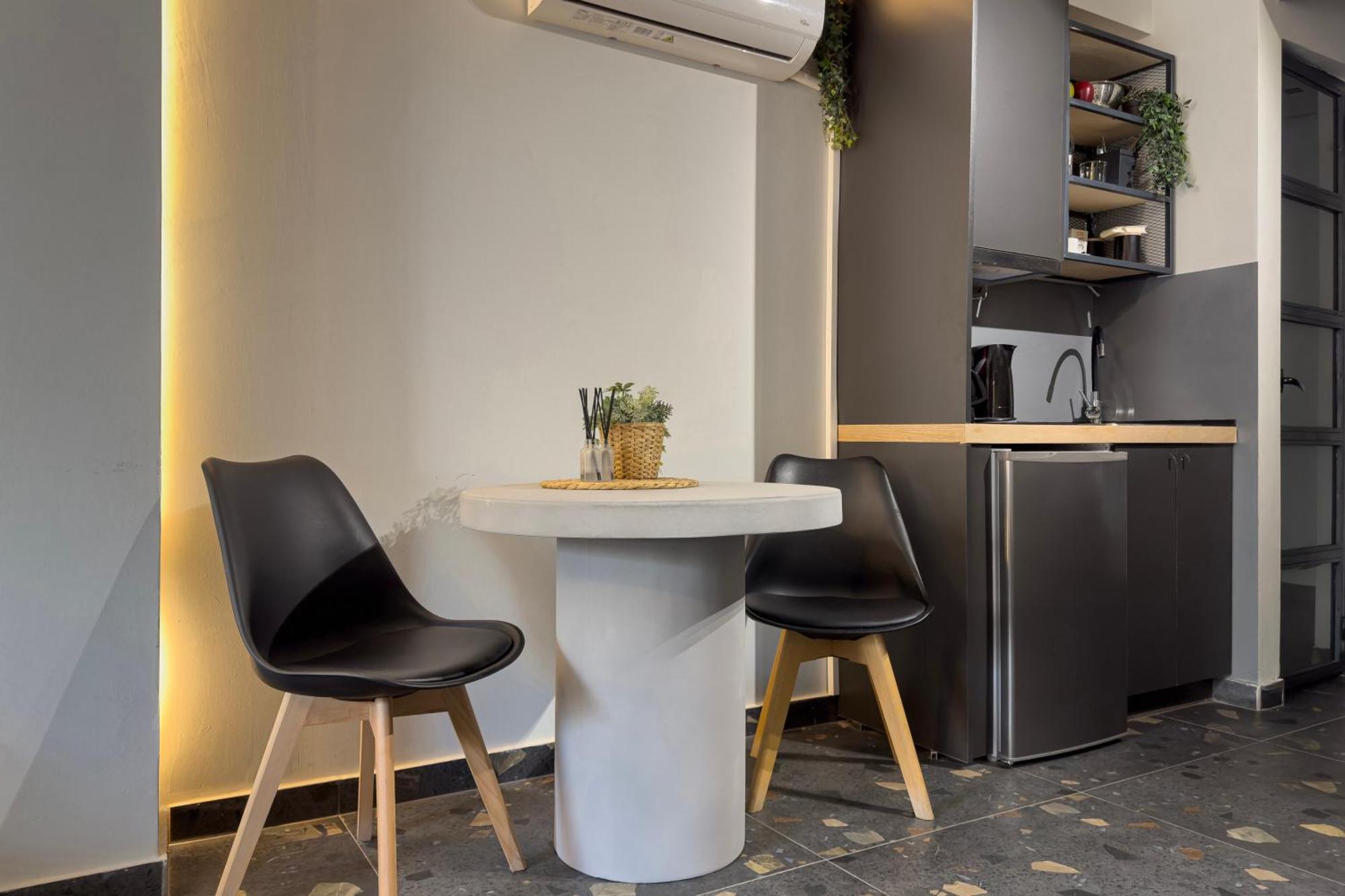 Furla Suites Атина Екстериор снимка